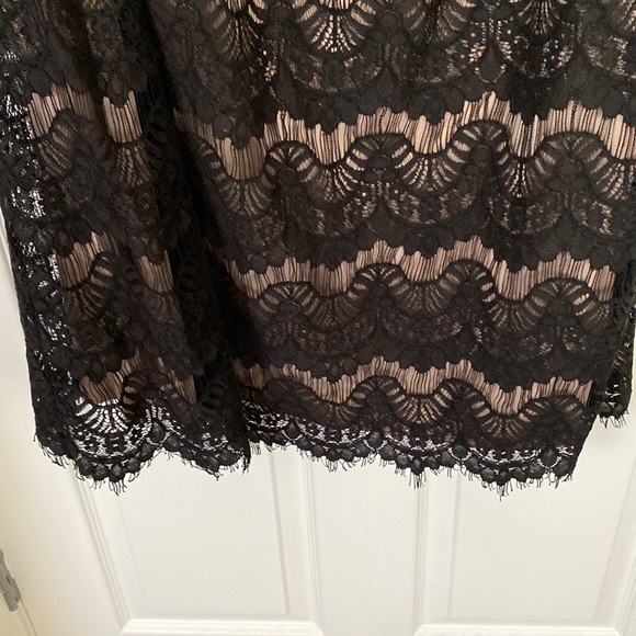 Jessica Howard Black Lace Overlay w/ Tan Lining Sheath Cocktail Dress Size 22W - Picture 5 of 8